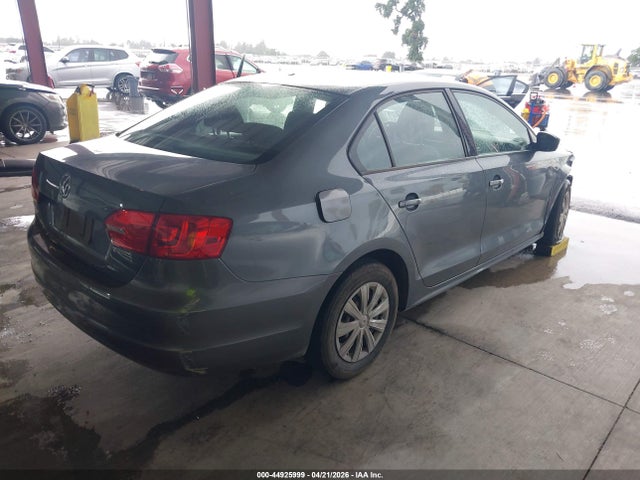 2011 Volkswagen Jetta 2.0l S მანქანა იყიდება აუქციონზე, vin: 3VW1K7AJ3BM056056, აუქციონის ნომერი: 44925999