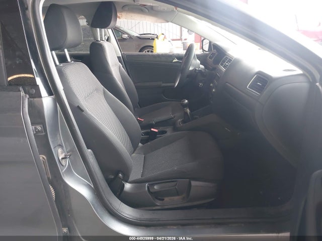 2011 Volkswagen Jetta 2.0l S მანქანა იყიდება აუქციონზე, vin: 3VW1K7AJ3BM056056, აუქციონის ნომერი: 44925999