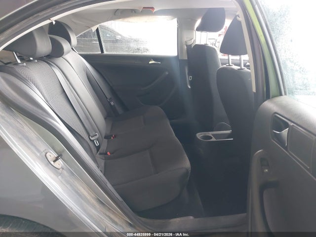 2011 Volkswagen Jetta 2.0l S მანქანა იყიდება აუქციონზე, vin: 3VW1K7AJ3BM056056, აუქციონის ნომერი: 44925999