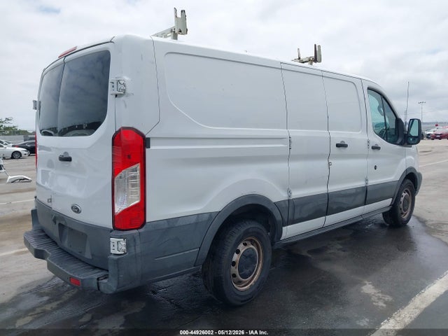 1FTYE1ZM1HKA75242 Ford Transit-150