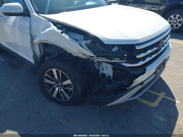 44926026 :رقم المزاد ، 1V2LP2CA0MC583679 vin ، 2021 Volkswagen Atlas 2.0t Se مزاد بيع