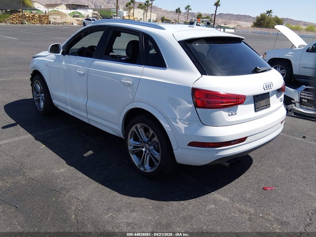 WA1JCCFS5JR002985 Audi Q3 2.0t Premium/2.0t Sport Premium