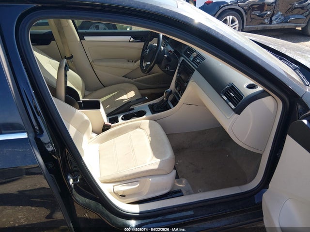 Продажа на аукционе авто 2013 Volkswagen Passat 2.5l Se, vin: 1VWBP7A32DC151686, номер лота: 44926074