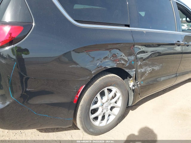2026 Chrysler Pacifica Select მანქანა იყიდება აუქციონზე, vin: 2C4RC1BG0TR204726, აუქციონის ნომერი: 44926079