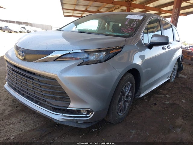 5TDYRKEC7RS189425 Toyota SIENNA XLE