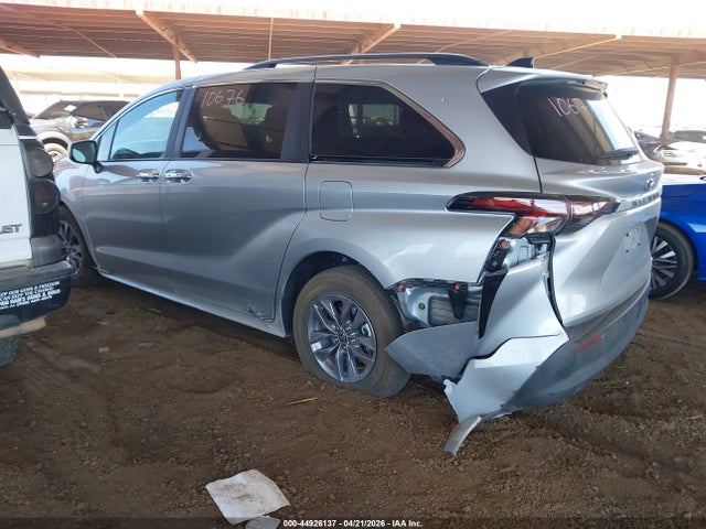 5TDYRKEC7RS189425 Toyota SIENNA XLE