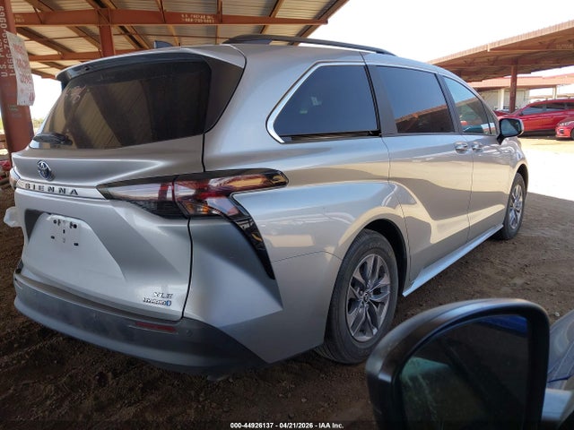 5TDYRKEC7RS189425 Toyota SIENNA XLE