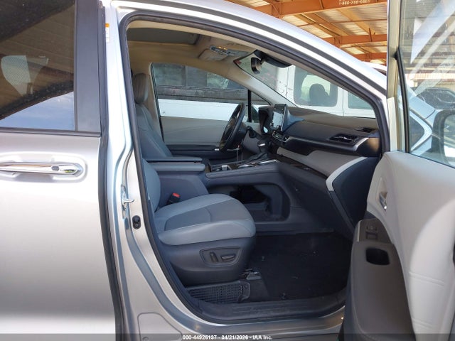 5TDYRKEC7RS189425 Toyota SIENNA XLE