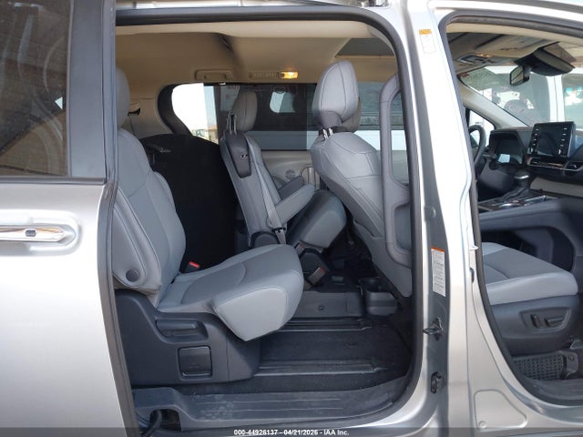 5TDYRKEC7RS189425 Toyota SIENNA XLE