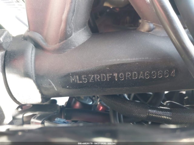 ML5ZRDF19RDA69664 Kawasaki Zr900 F