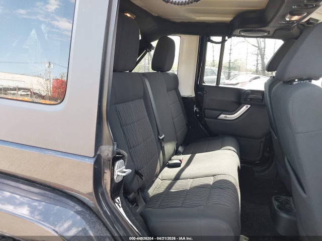 44926204 :رقم المزاد ، 1C4BJWEG8CL100879 vin ، 2012 Jeep Wrangler Unlimited Sahara مزاد بيع