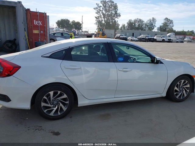 Honda CIVIC EX 2018 2HGFC2F79JH521332 Image 13