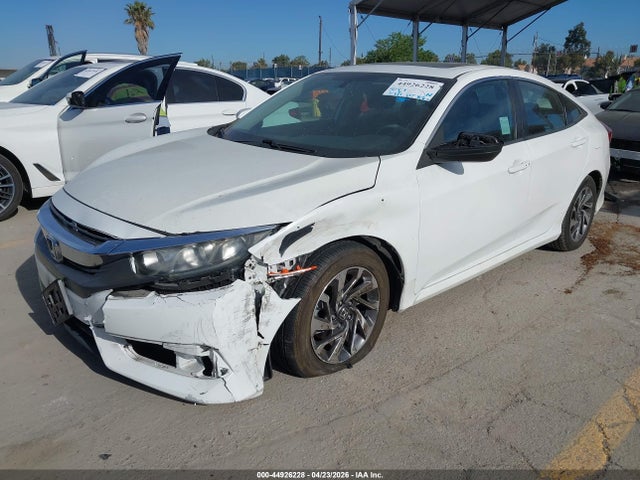Honda CIVIC EX 2018 2HGFC2F79JH521332 Image 2