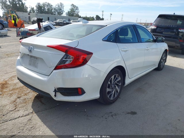 Honda CIVIC EX 2018 2HGFC2F79JH521332 Image 4