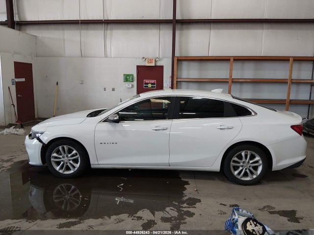 1G1ZD5STXJF176819 Chevrolet MALIBU LT