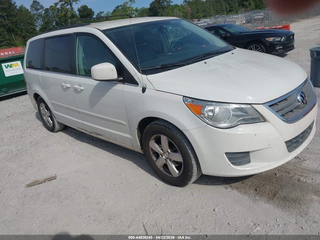 2011 Volkswagen Routan Se მანქანა იყიდება აუქციონზე, vin: 2V4RW3DG3BR626137, აუქციონის ნომერი: 44926245