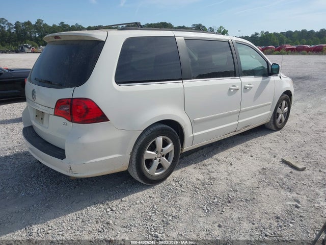 2011 Volkswagen Routan Se მანქანა იყიდება აუქციონზე, vin: 2V4RW3DG3BR626137, აუქციონის ნომერი: 44926245