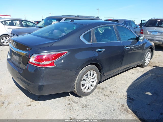 Nissan Altima 2.5 S 2015 1N4AL3AP2FC413608 Image 4
