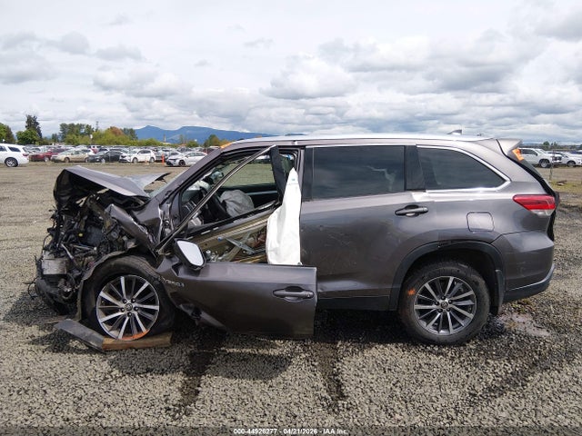5TDJGRFH5KS059756 Toyota Highlander Hybrid Xle