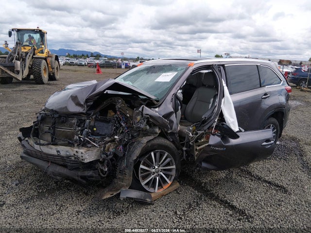 5TDJGRFH5KS059756 Toyota Highlander Hybrid Xle