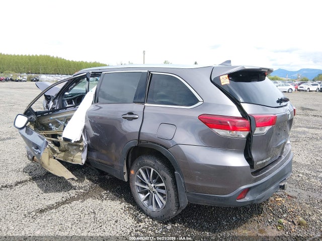 5TDJGRFH5KS059756 Toyota Highlander Hybrid Xle