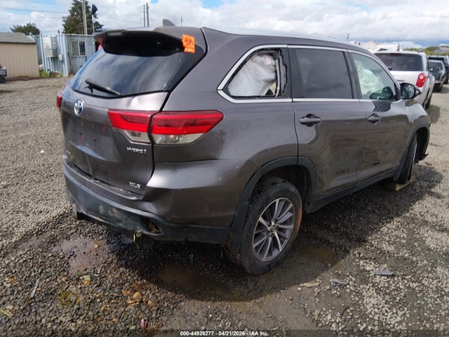 5TDJGRFH5KS059756 Toyota Highlander Hybrid Xle