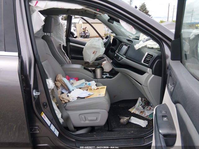5TDJGRFH5KS059756 Toyota Highlander Hybrid Xle