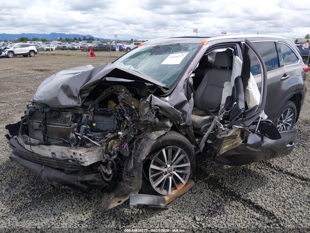 5TDJGRFH5KS059756 Toyota Highlander Hybrid Xle