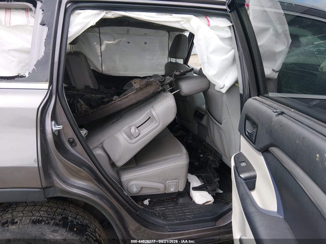 5TDJGRFH5KS059756 Toyota Highlander Hybrid Xle