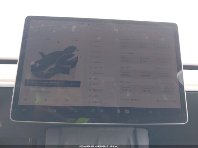 2024 Tesla Model Y Long Range Dual Motor All-wheel Drive მანქანა იყიდება აუქციონზე, vin: 7SAYGDEE8RA310793, აუქციონის ნომერი: 44926319