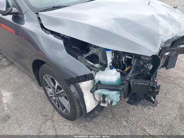 44926326 :رقم المزاد ، 3KPF24AD4PE670892 vin ، 2023 Kia Forte Lxs مزاد بيع