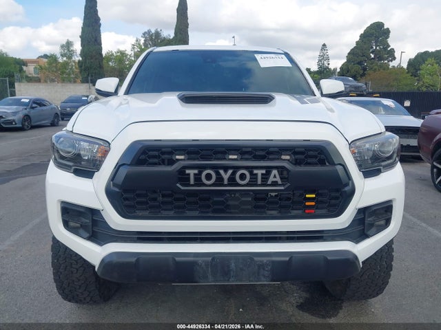 5TFCZ5AN2KX205839 Toyota Tacoma Trd Pro