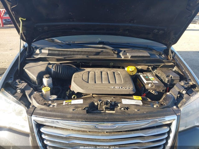 44926351 :رقم المزاد ، 2C4RC1BG0FR694301 vin ، 2015 Chrysler Town & Country Touring مزاد بيع