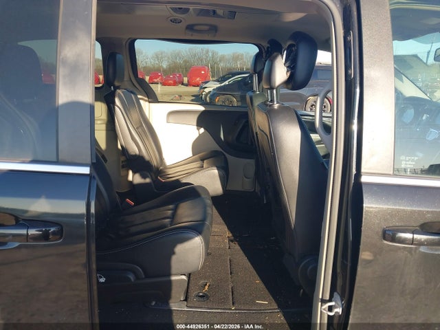 44926351 :رقم المزاد ، 2C4RC1BG0FR694301 vin ، 2015 Chrysler Town & Country Touring مزاد بيع