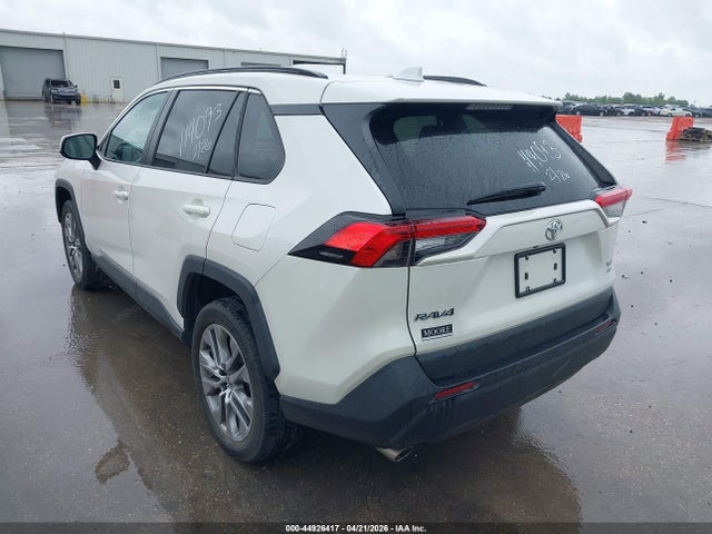 2022 Toyota Rav4 Xle Premium მანქანა იყიდება აუქციონზე, vin: 2T3A1RFV2NW285134, აუქციონის ნომერი: 44926417