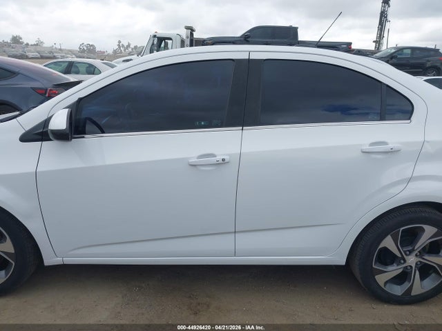 Chevrolet Sonic Premier Auto 2018 1G1JF5SB7J4105569 Image 14