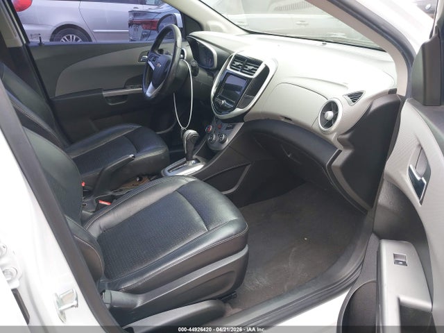 Chevrolet Sonic Premier Auto 2018 1G1JF5SB7J4105569 Image 5