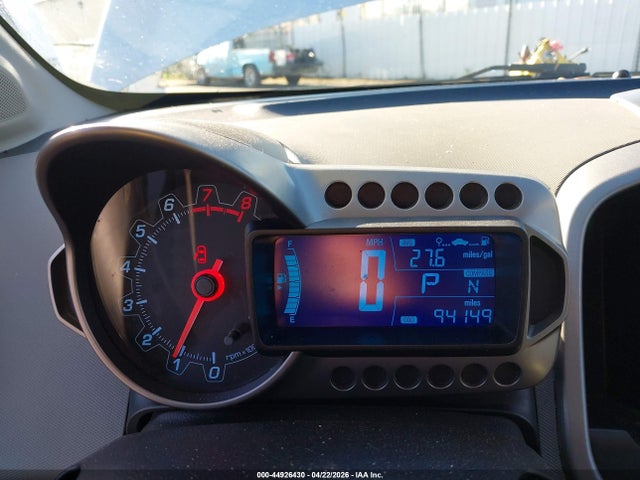 44926430 :رقم المزاد ، 1G1JC6SH8G4149835 vin ، 2016 Chevrolet Sonic Lt Auto مزاد بيع