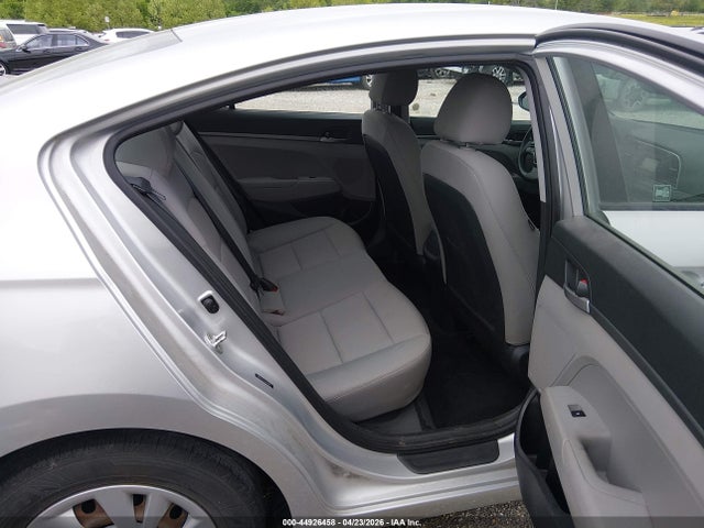 2018 Hyundai Elantra Se მანქანა იყიდება აუქციონზე, vin: 5NPD74LF2JH216893, აუქციონის ნომერი: 44926458