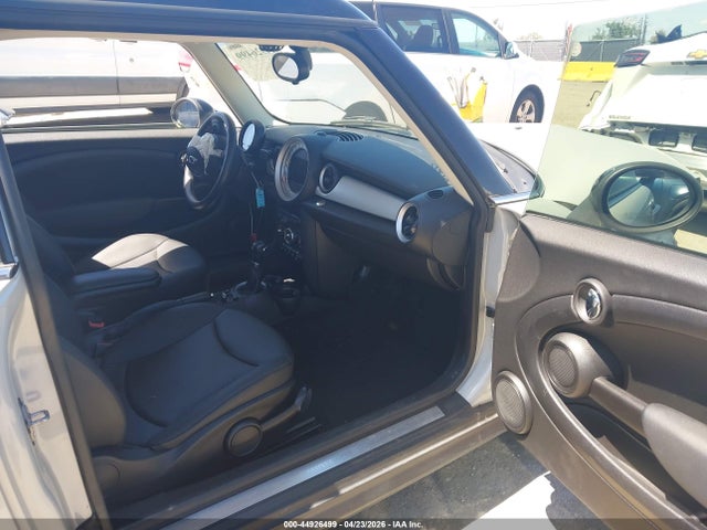 Mini Clubman Cooper 2014 WMWZF3C50ET492014 Image 5