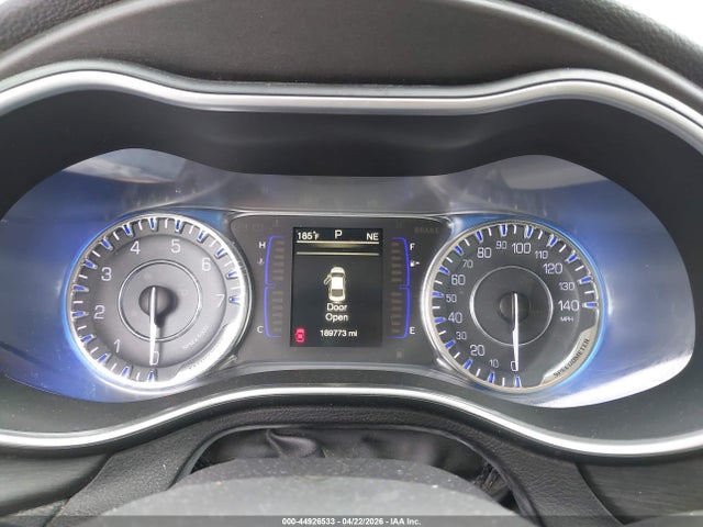 2016 Chrysler 200 Limited Platinum მანქანა იყიდება აუქციონზე, vin: 1C3CCCAB3GN191694, აუქციონის ნომერი: 44926533