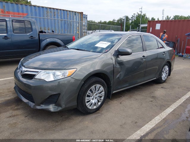 44926567 :رقم المزاد ، 4T4BF1FK0ER428433 vin ، 2014 Toyota Camry Le مزاد بيع