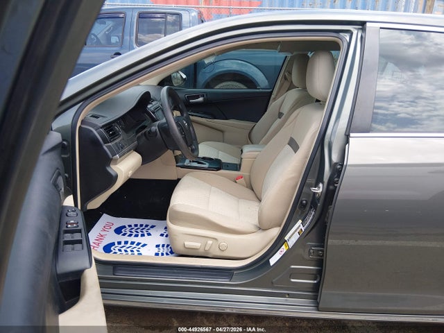 44926567 :رقم المزاد ، 4T4BF1FK0ER428433 vin ، 2014 Toyota Camry Le مزاد بيع