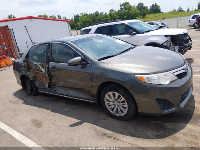 44926567 :رقم المزاد ، 4T4BF1FK0ER428433 vin ، 2014 Toyota Camry Le مزاد بيع