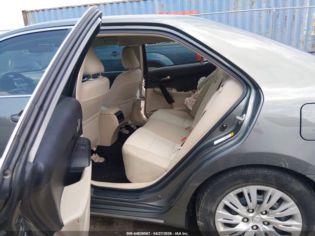 44926567 :رقم المزاد ، 4T4BF1FK0ER428433 vin ، 2014 Toyota Camry Le مزاد بيع