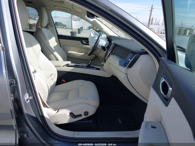 YV4102RK8L1421772 Volvo Xc60 T5 Momentum