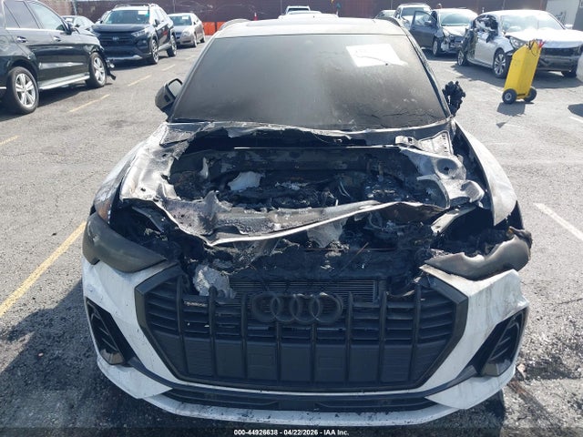 Aukcja sprzedaży 2023 Audi Q3 Premium 45 Tfsi S Line Quattro Tiptronic, vin: WA1DECF37P1112637, numer aukcji: 44926638