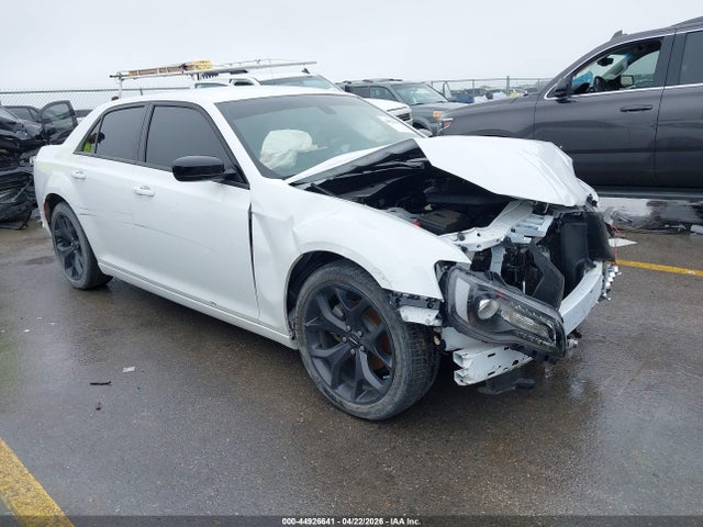 44926641 :رقم المزاد ، 2C3CCAAGXPH676746 vin ، 2023 Chrysler 300 Touring مزاد بيع