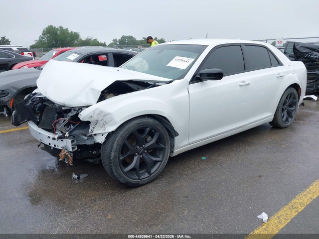 Продаж на аукціоні авто 2023 Chrysler 300 Touring, vin: 2C3CCAAGXPH676746, номер лоту: 44926641