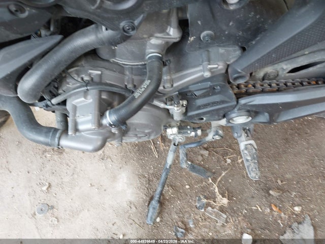 Ducati Monster 2023 ZDMMAMDTXPB006871 Image 9